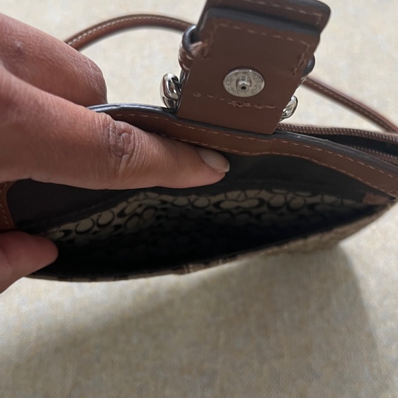 ❤️Coach signature wristlet pouch - Picture 4 of 11